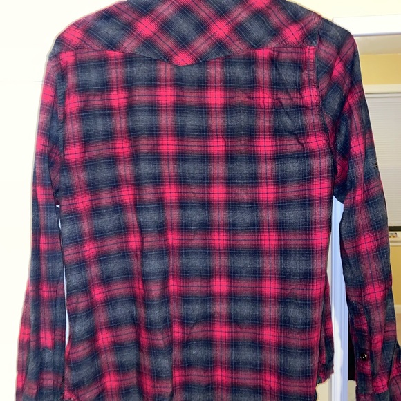 Flannel - Picture 4 of 4